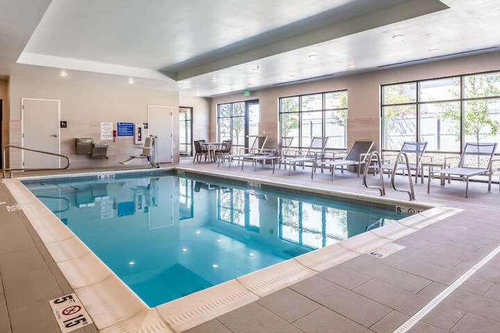 Pool 70 of 100