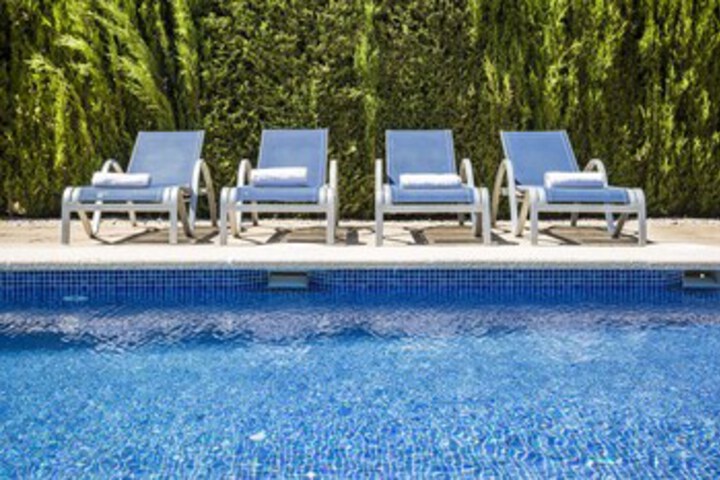 Pool 18 of 36