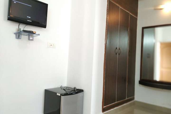 Room 16 of 42