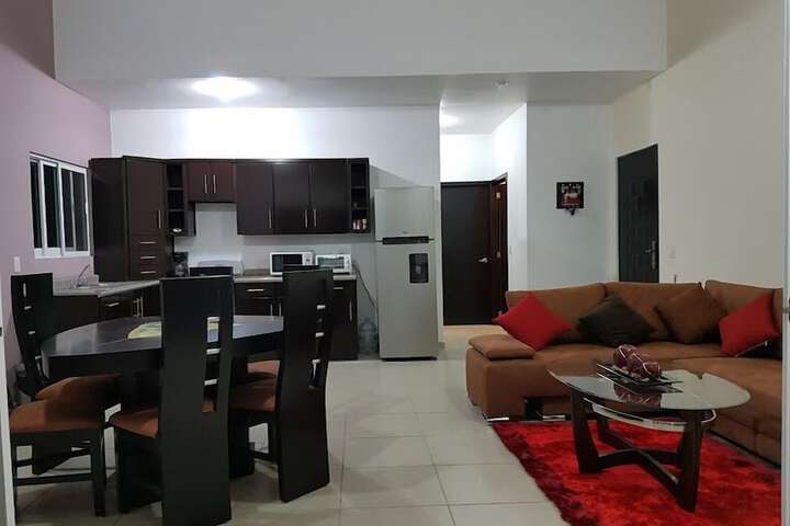 Room 4 of 11