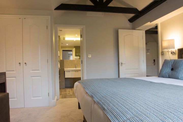 Room 3 of 94