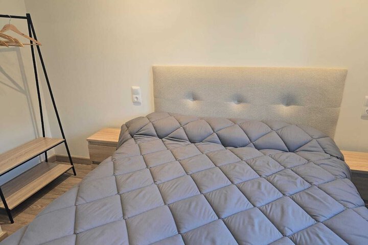 Room 13 of 77
