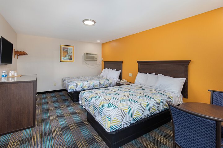 Room 5 of 13