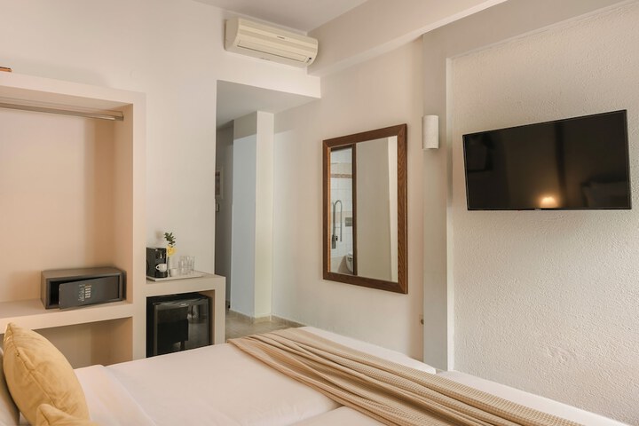 Room 12 of 29