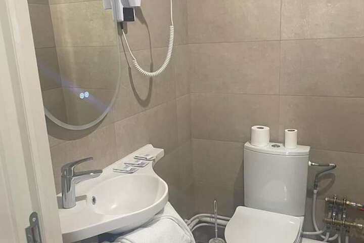 Room 17 of 26