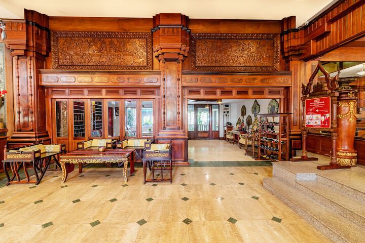 Guest Lobby