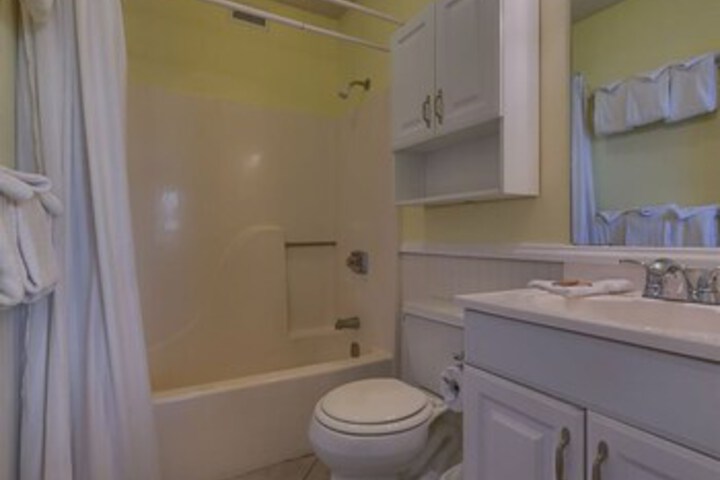 Room 5 of 26