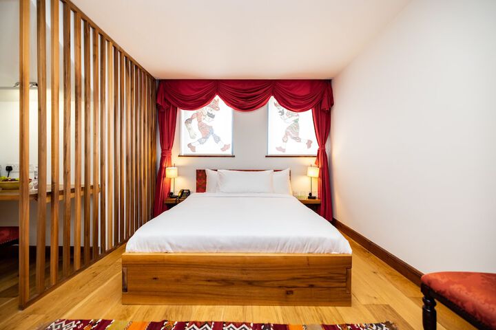 Room 30 of 171