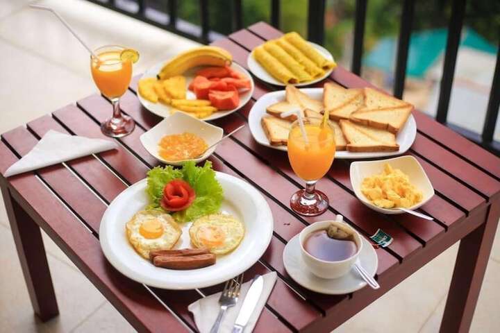 Breakfast/Coffee Service 13 of 15