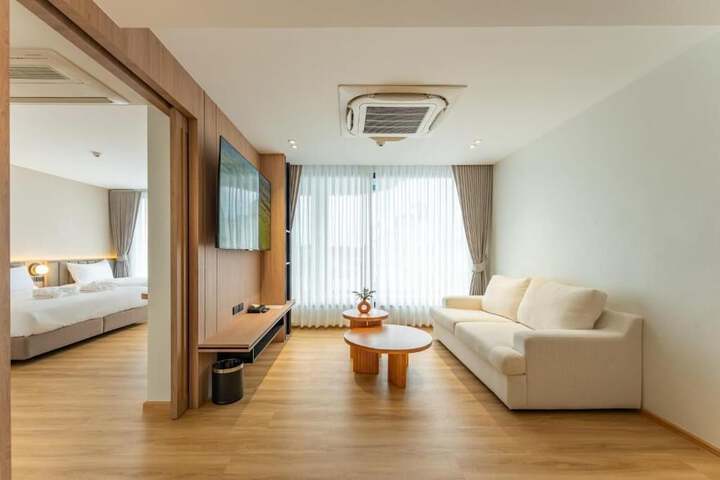 Room 49 of 112