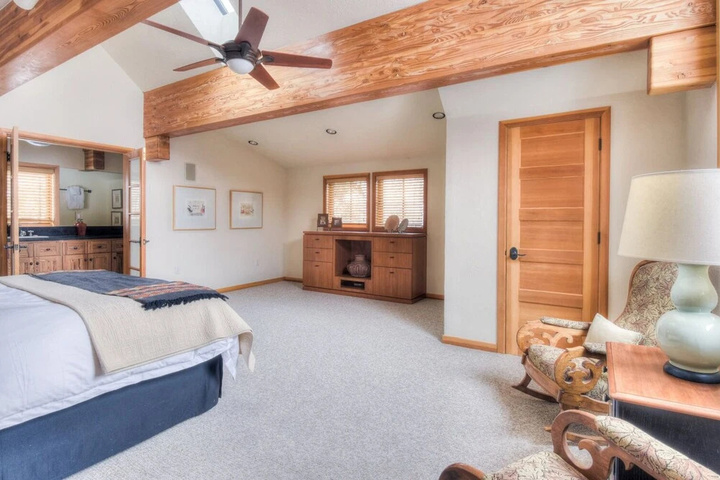 Room 5 of 23