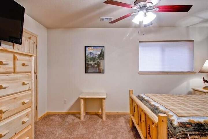 Room 6 of 22