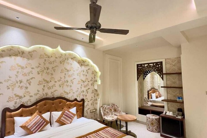 Room 20 of 66