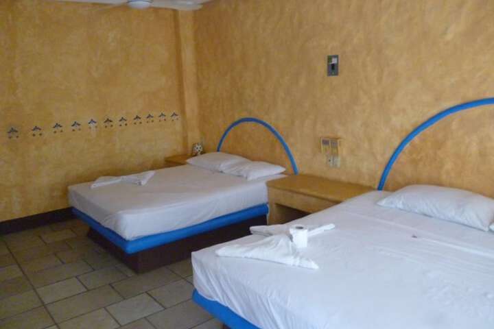 Room 13 of 21