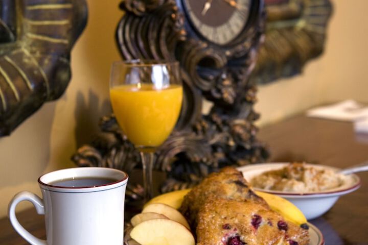 Breakfast/Coffee Service 156 of 192