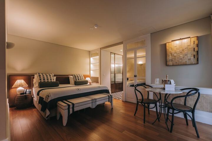 Room 34 of 118