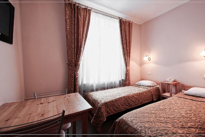 Room 11 of 21