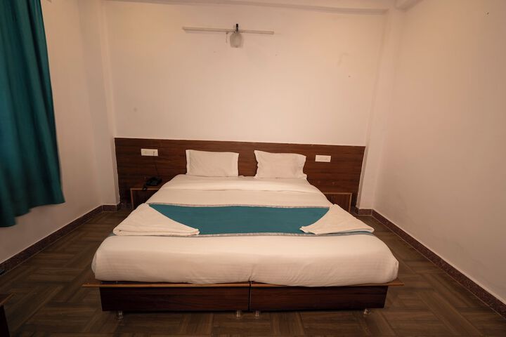 Room 10 of 37