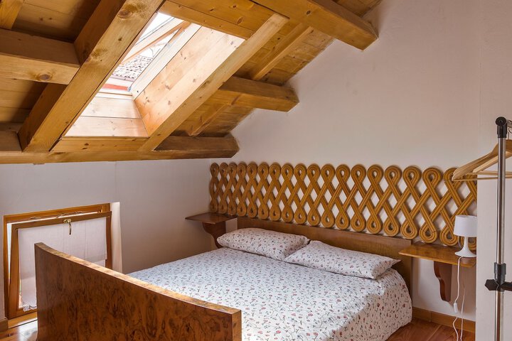 Room 3 of 33