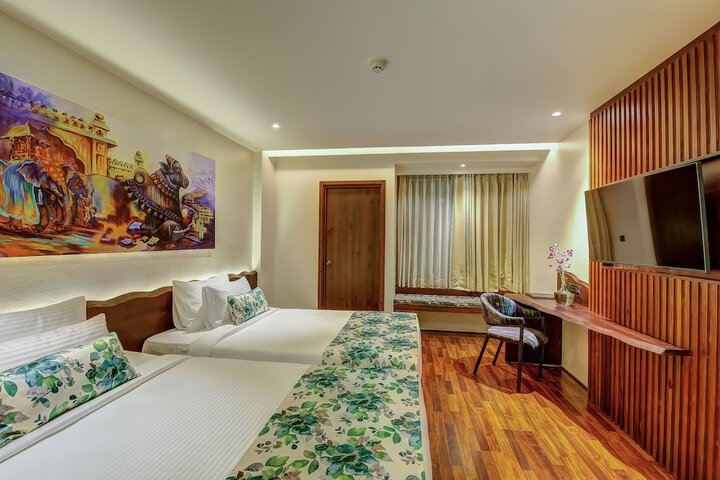 Room 25 of 58