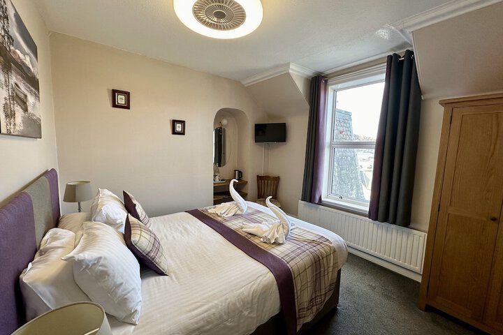 Room 12 of 61