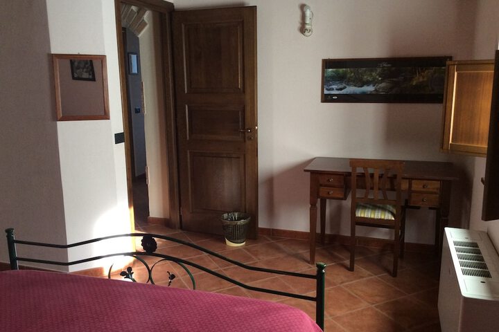 Room 19 of 38