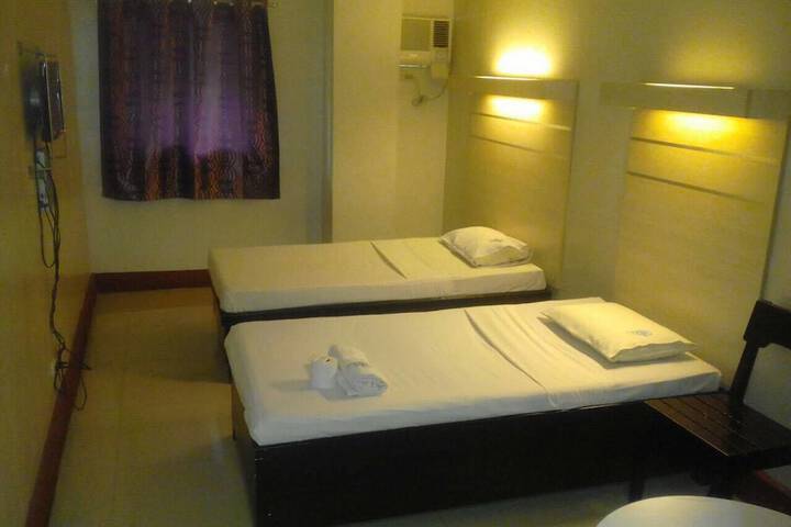 Room 18 of 94