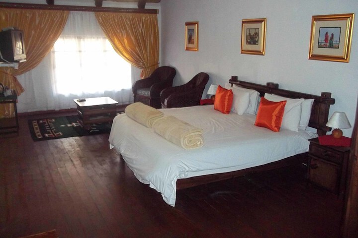 Room 14 of 80
