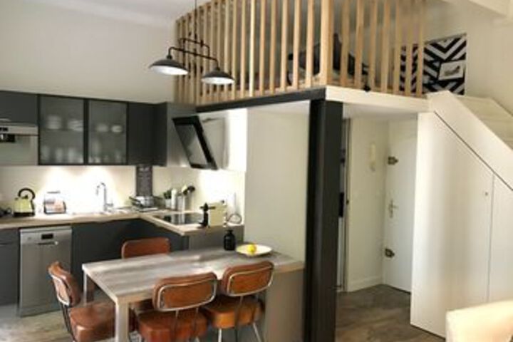 Room 13 of 23