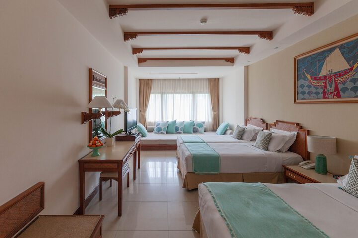 Room 25 of 214