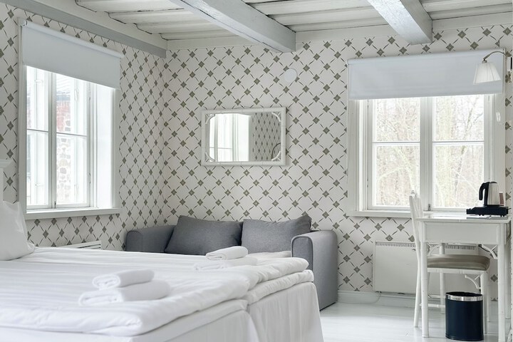 Room 49 of 113