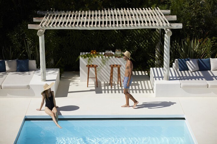 Pool 143 of 275