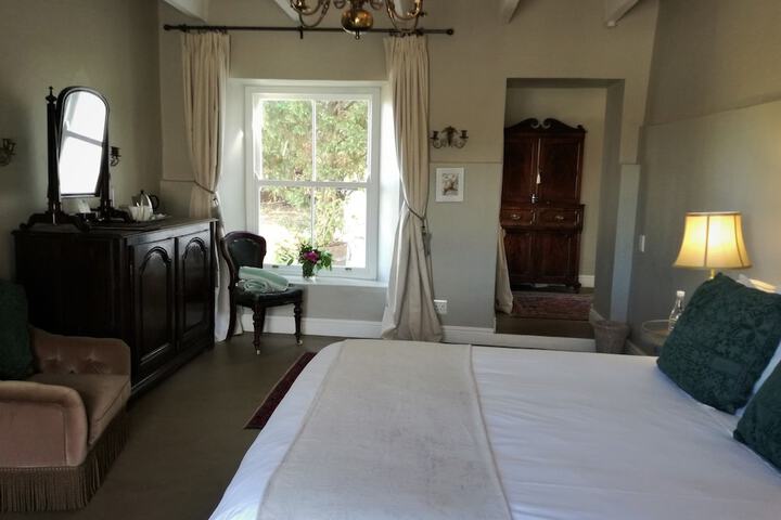 Room 34 of 84