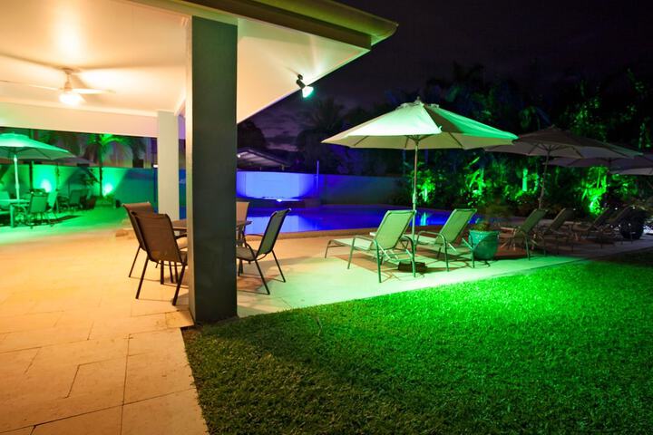 Pool 33 of 45