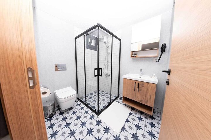 Room 17 of 17