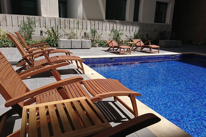 Pool 18 of 38
