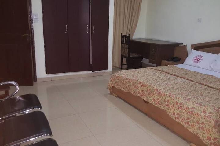 Room 4 of 20