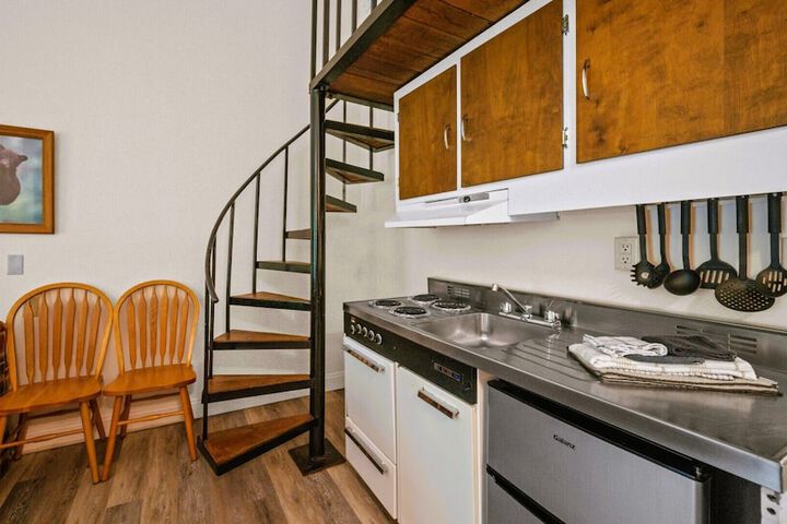 Private kitchenette