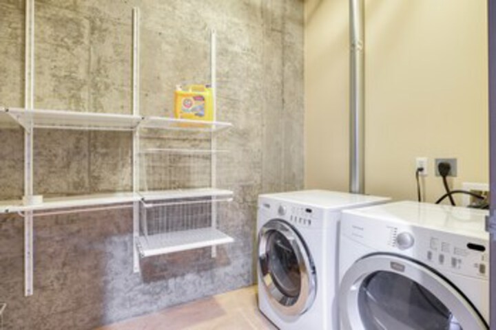 Laundry 28 of 47