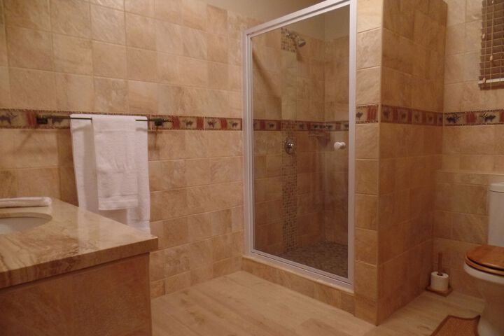Room 2 of 8