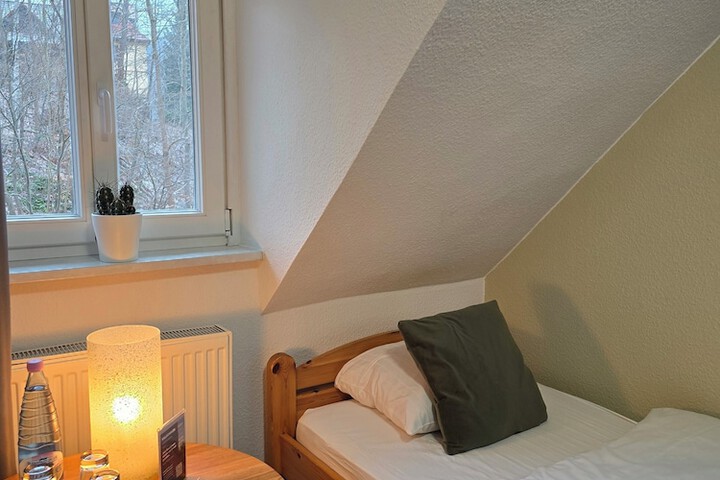 Room 21 of 43