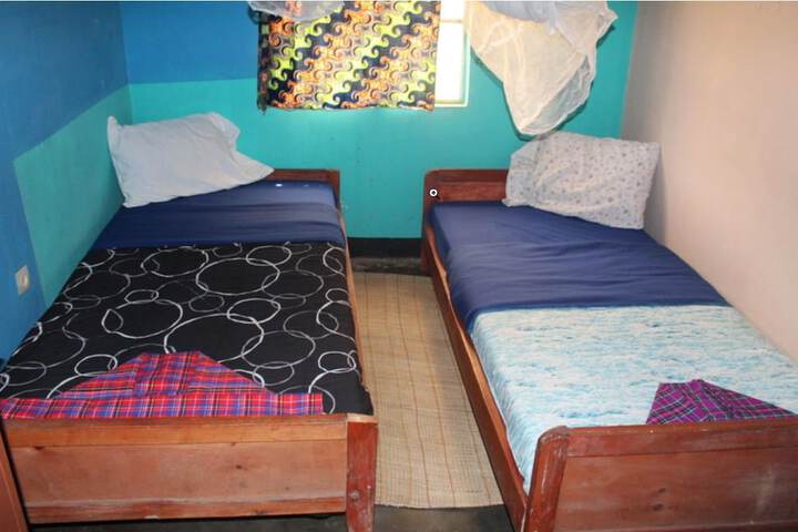 Room 3 of 53
