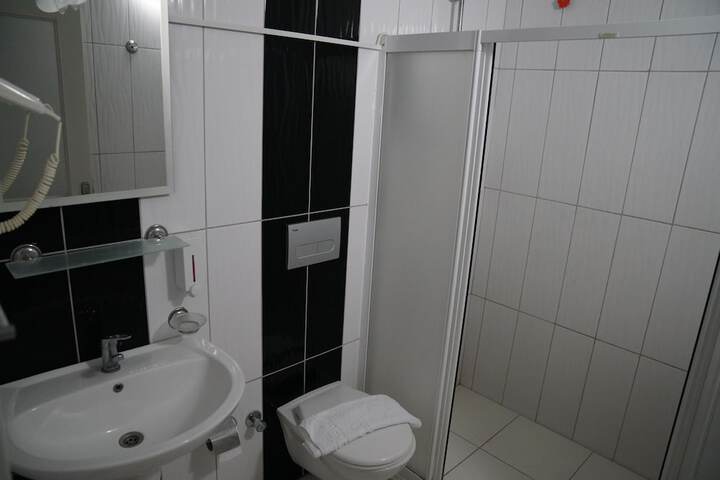 Room 19 of 32