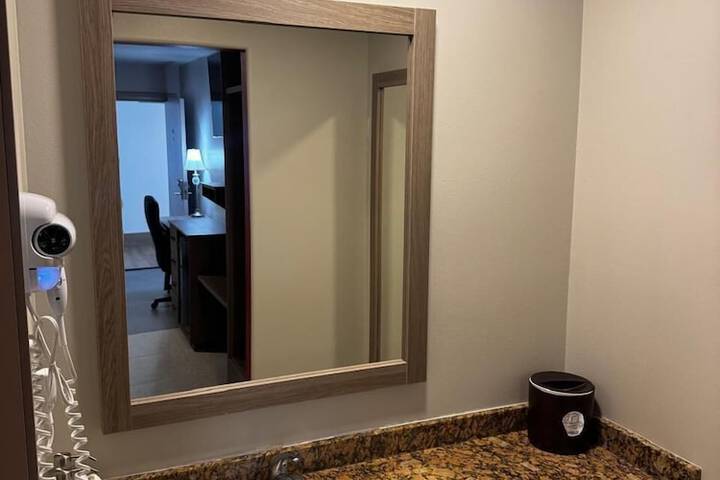 Room 15 of 21