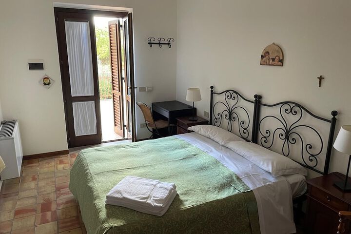 Room 13 of 49