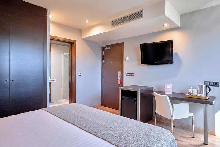 Room 13 of 81