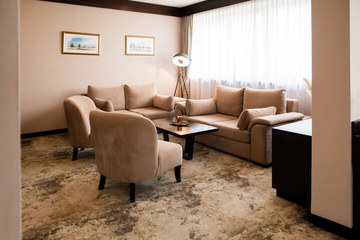 Room 17 of 105