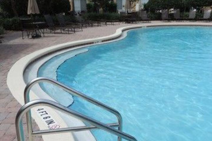 Pool 26 of 32