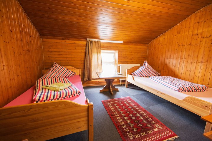 Room 9 of 22