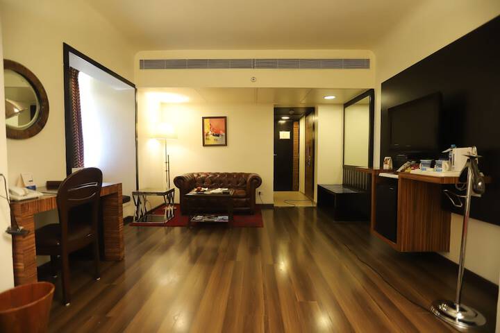 Room 17 of 32